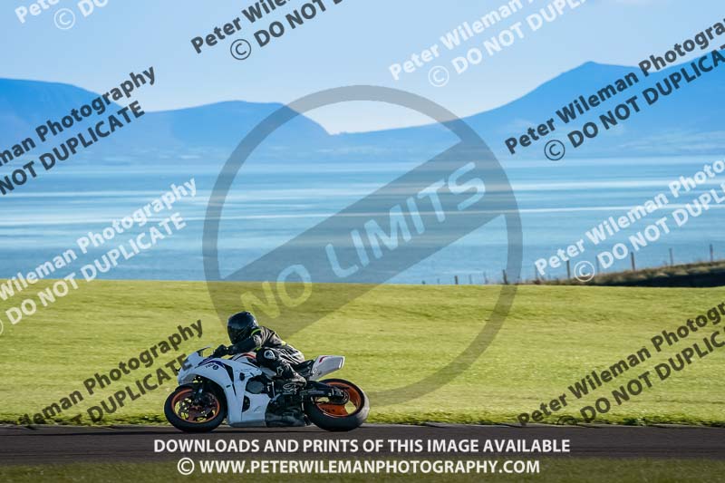 anglesey no limits trackday;anglesey photographs;anglesey trackday photographs;enduro digital images;event digital images;eventdigitalimages;no limits trackdays;peter wileman photography;racing digital images;trac mon;trackday digital images;trackday photos;ty croes